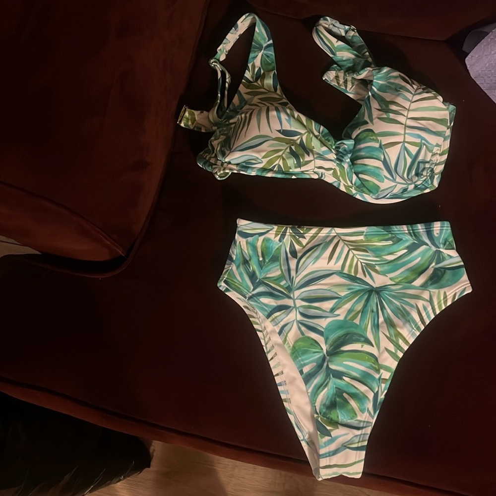 Palm Tree Bathsuit